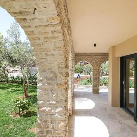 2 Bedroom Gorgeous In